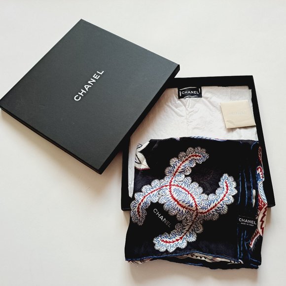 Chanel 100% Silk Black Floral Scarf 34" x 34" - Picture 1 of 10